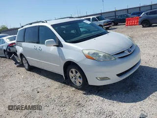 2006 Toyota Sienna XLE with VIN 5TDZA22C06S576958, listed as a IAAI auction lot 41978892 with 257,598 mi miles. Bid and sale history available at carsss.com. Image 1.