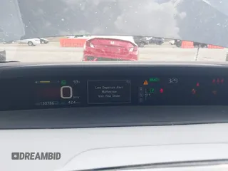 2017 Toyota Prius Two z VIN JTDKARFU3H3030401, wystawiony jako IAAI lot #41882552 z przebiegiem 130 786 mil mil oraz . Historia ofert i sprzedaży dostępna na DreamBid. Obrazek 7.