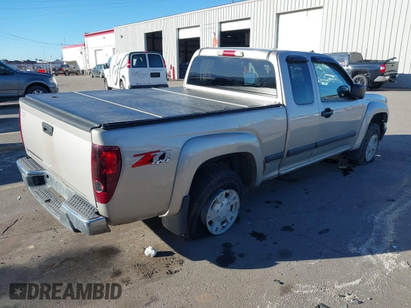2004 Chevrolet Colorado LS Z71 with VIN 1GCDT196448133938, listed as a IAAI auction lot 41647829 with 196,530 mi miles. Bid and sale history available at carsss.com. Image 4.