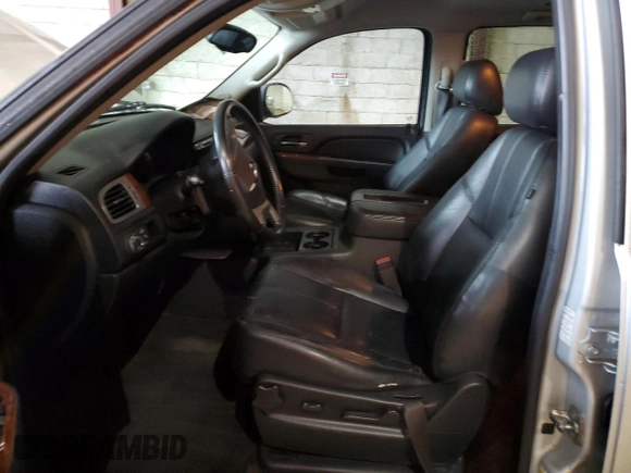 2013 Chevrolet Suburban LT with VIN 1GNSCJE00DR260275, listed as a Copart auction lot 50394425 with 140,464 mi miles and Salvage title. Bid and sale history available at DreamBid. Image 7.