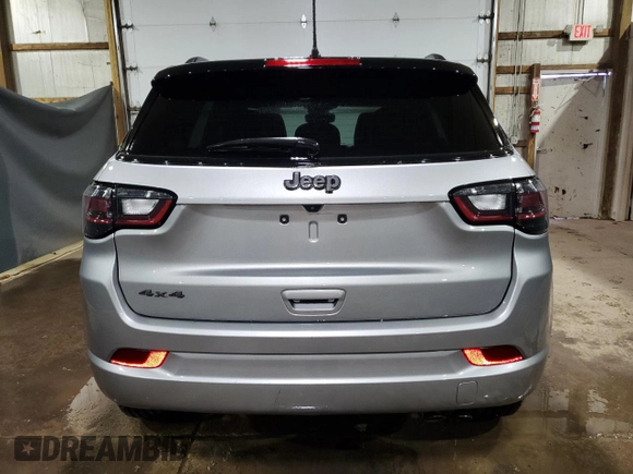 2022 Jeep Compass High Altitude z VIN 3C4NJDCB2NT207149, wystawiony jako Copart lot #52701515 z przebiegiem 14 479 mil mil oraz Czysty tytuł • Clean title. Historia ofert i sprzedaży dostępna na DreamBid. Obrazek 6.