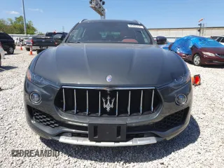 2017 Maserati Levante S z VIN ZN661YUL3HX230501, wystawiony jako Copart lot #56380275 z przebiegiem 82 058 mil mil oraz Czysty tytuł • Clean title. Historia ofert i sprzedaży dostępna na DreamBid. Obrazek 5.