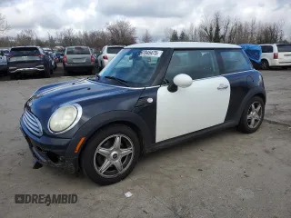 2008 MINI Hardtop with VIN WMWMF33558TU63803, listed as a Copart auction lot 47045475 with 70,989 mi miles and Salvage Title. Bid and sale history available at DreamBid. Image 1.