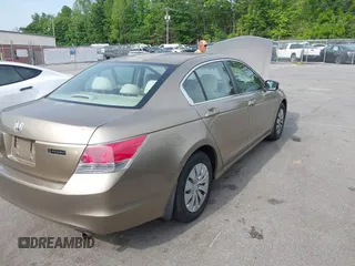 2008 Honda Accord LX z VIN 1HGCP26328A035653, wystawiony jako IAAI lot #42239314 z przebiegiem 195 823 mil mil oraz . Historia ofert i sprzedaży dostępna na DreamBid. Obrazek 6.