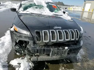 2018 Jeep Cherokee Latitude Plus with VIN 1C4PJMLB5JD521290, listed as a Copart auction lot 43517215 with 180,230 mi miles and Salvage Title. Bid and sale history available at carsss.com. Image 12.