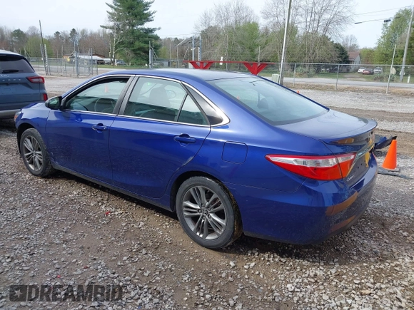 2015 Toyota Camry XLE with VIN 4T1BF1FK9FU890002, listed as a IAAI auction lot 41868372 with 283,858 mi miles. Bid and sale history available at carsss.com. Image 3.