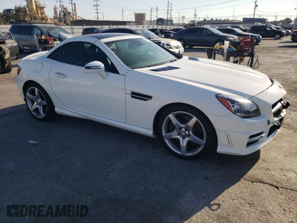 2015 Mercedes-Benz SLK-Class SLK 250 with VIN WDDPK4HA8FF096923, listed as a Copart auction lot 74031224 with 41,658 mi miles and Salvage Title. Bid and sale history available at carsss.com. Image 4.