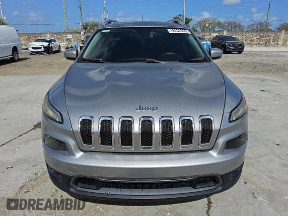 2016 Jeep Cherokee Latitude with VIN 1C4PJMCS0GW241483, listed as a Copart auction lot 53945455 with 125,314 mi miles and Clean Title. Bid and sale history available at carsss.com. Image 5.
