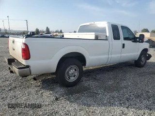 2015 Ford F-250 XLT with VIN 1FT7X2A65FEA41700, listed as a Copart auction lot 42645615 with 172,430 mi miles and Salvage title. Bid and sale history available at DreamBid. Image 3.