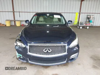 2015 Infiniti Q70 z VIN JN1BY1AP9FM542429, wystawiony jako IAAI lot #41903214 z przebiegiem 139 255 mil mil oraz . Historia ofert i sprzedaży dostępna na DreamBid. Obrazek 12.