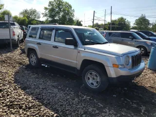 2014 Jeep Patriot Sport with VIN 1C4NJPBA7ED626856, listed as a Copart auction lot 65172995 with 95,230 mi miles and Clean title. Bid and sale history available at DreamBid. Image 4.