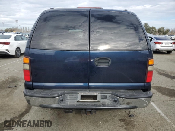 2004 Chevrolet Suburban LT with VIN 3GNEC16T84G207457, listed as a Copart auction lot 45223965 with 194,820 mi miles and Salvage Title. Bid and sale history available at carsss.com. Image 6.