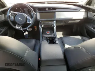2019 Jaguar XF 25t Prestige with VIN SAJBE4FX4KCY74392, listed as a Copart auction lot 65859214 with 61,854 mi miles and Salvage Title. Bid and sale history available at carsss.com. Image 8.