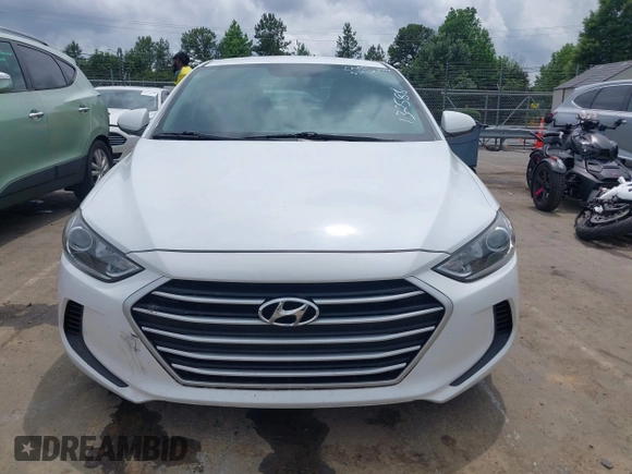 2017 Hyundai Elantra SE z VIN 5NPD84LF5HH132588, wystawiony jako IAAI lot #42380298 z przebiegiem 35 495 mil mil oraz . Historia ofert i sprzedaży dostępna na DreamBid. Obrazek 12.