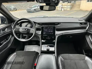 2023 Jeep Grand Cherokee Altitude z VIN 1C4RJKAG7P8886213, wystawiony jako Copart lot #55953755 z przebiegiem 36 872 mil mil oraz Czysty tytuł • Clean title. Historia ofert i sprzedaży dostępna na DreamBid. Obrazek 8.