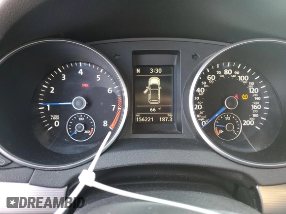 2013 Volkswagen Golf с VIN WVWPF7AJ7DW036011, выставлен на аукционе Copart как лот 81460934 с пробегом 156 221 миль миль и Списание • Salvage title. История ставок и продаж доступна на DreamBid. Изображение 9.
