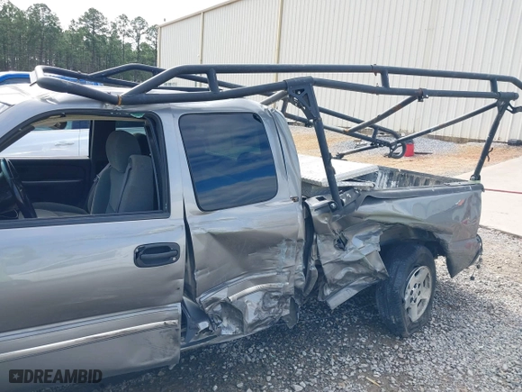 2006 Chevrolet Silverado 1500 LT1 with VIN 2GCEC19TX61110812, listed as a IAAI auction lot 41340839 with 175,547 mi miles. Bid and sale history available at carsss.com. Image 6.