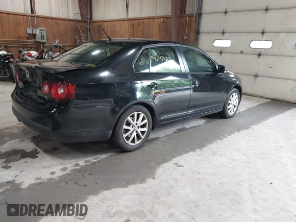 2010 Volkswagen Jetta Limited Edition with VIN 3VWAZ7AJ4AM114279, listed as a IAAI auction lot 42474290 with 170,585 mi miles and . Bid and sale history available at DreamBid. Image 4.