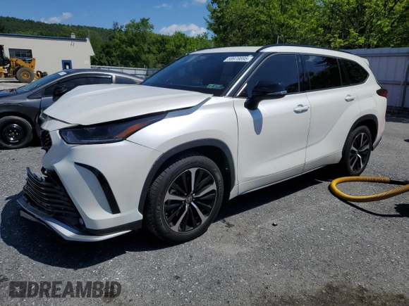 2021 Toyota Highlander XSE with VIN 5TDLZRBH3MS108206, listed as a Copart auction lot 58978895 with 42,068 mi miles and Salvage title. Bid and sale history available at DreamBid. Image 1.