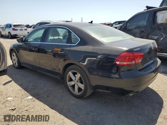 2012 Volkswagen Passat SE z VIN 1VWBH7A39CC050611, wystawiony jako Copart lot #51877065 z przebiegiem 134 059 mil mil oraz Szkoda całkowita • Salvage title. Historia ofert i sprzedaży dostępna na DreamBid. Obrazek 2.