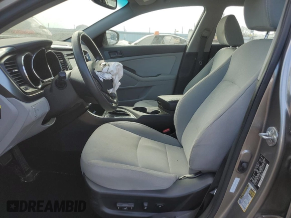2013 Kia Optima LX z VIN 5XXGM4A70DG221110, wystawiony jako Copart lot #83440674 z przebiegiem Nie podano mil oraz Szkody całkowita. Historia ofert i sprzedaży dostępna na DreamBid. Obrazek 7.