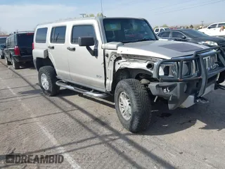 2008 Hummer H3 SUV with VIN 5GTEN13E188176887, listed as a IAAI auction lot 41849108 with 225,472 mi miles. Bid and sale history available at carsss.com. Image 1.