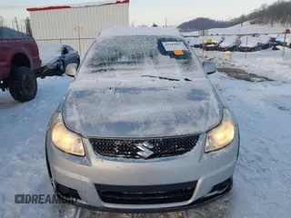 2011 Suzuki SX4 Crossover with VIN JS2YB5A36B6305317, listed as a IAAI auction lot 41333007 with 84,967 mi miles. Bid and sale history available at carsss.com. Image 12.