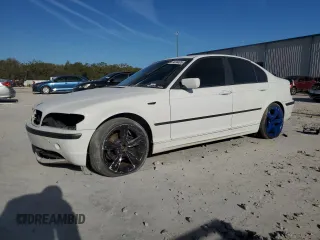 2003 BMW 3 Series 325i with VIN WBAET37403NJ26127, listed as a Copart auction lot 47424405 with 188,877 mi miles and Salvage Title. Bid and sale history available at carsss.com. Image 1.