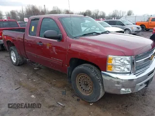 2013 Chevrolet Silverado 1500 LT with VIN 1GCRKSE7XDZ330121, listed as a IAAI auction lot 41956393 with 147,366 mi miles and . Bid and sale history available at DreamBid. Image 1.