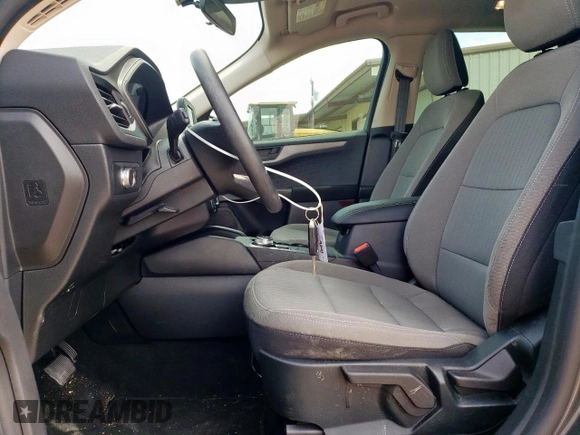 2020 Ford Escape S z VIN 1FMCU0F62LUA62327, wystawiony jako Copart lot #59218455 z przebiegiem 13 257 mil mil oraz Szkoda całkowita • Salvage title. Historia ofert i sprzedaży dostępna na DreamBid. Obrazek 7.