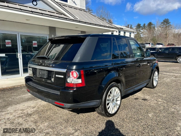 2012 Land Rover Range Rover Sport HSE LUX with VIN SALSK2D46CA755737, listed as a Copart auction lot 47573235 with 238,213 mi miles and Clean Title. Bid and sale history available at carsss.com. Image 4.