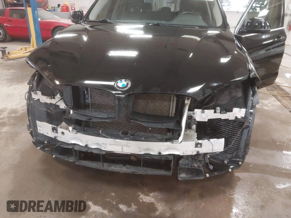 2016 BMW X5 xDrive35i with VIN 5UXKR0C57G0S85956, listed as a IAAI auction lot 41708072 with 409,161 mi miles. Bid and sale history available at carsss.com. Image 6.