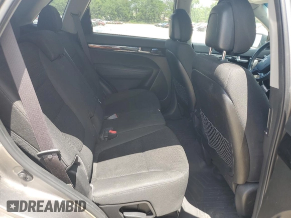 2015 Kia Sorento LX with VIN 5XYKTCA6XFG563967, listed as a Copart auction lot 62505855 with 194,440 mi miles and Clean title. Bid and sale history available at DreamBid. Image 10.