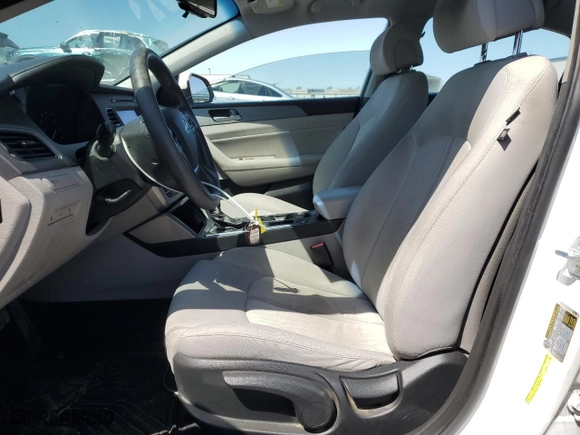 2017 Hyundai Sonata Hybrid SE with VIN KMHE24L36HA061335, listed as a Copart auction lot 52649475 with 186,825 mi miles and Clean Title. Bid and sale history available at carsss.com. Image 7.