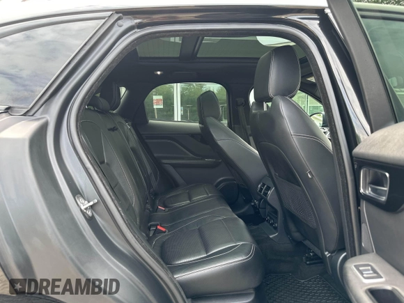 2017 Jaguar F-Pace 20d R-Sport с VIN SADCL2BN8HA088315, выставлен на аукционе IAAI как лот 42713068 с пробегом 77 319 миль миль и . История ставок и продаж доступна на DreamBid. Изображение 8.