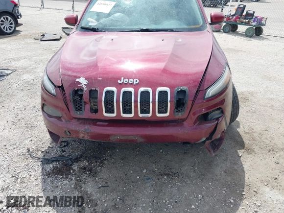 2014 Jeep Cherokee Latitude with VIN 1C4PJLCS3EW143362, listed as a IAAI auction lot 42150037 with 86,012 mi miles. Bid and sale history available at carsss.com. Image 12.