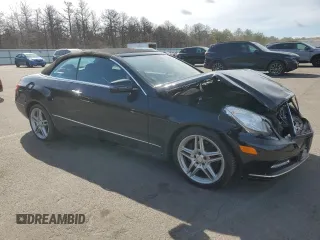 2013 Mercedes-Benz E 350 z VIN WDDKK5KF9DF185188, wystawiony jako Copart lot #52622995 z przebiegiem 89 391 mil mil oraz Szkoda całkowita • Salvage title. Historia ofert i sprzedaży dostępna na DreamBid. Obrazek 4.