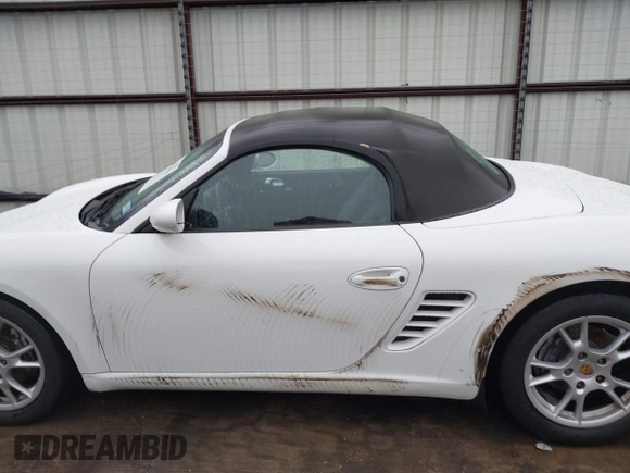 2006 Porsche Boxster с VIN WP0CA29866U710858, выставлен на аукционе IAAI как лот 41531596 с пробегом 131 849 миль миль и . История ставок и продаж доступна на DreamBid. Изображение 15.