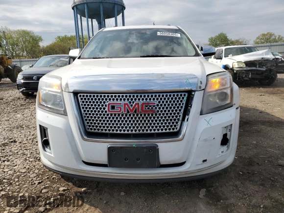 2013 GMC Terrain Denali z VIN 2GKFLZE39D6122396, wystawiony jako Copart lot #56058305 z przebiegiem 123 858 mil mil oraz Szkoda całkowita • Salvage title. Historia ofert i sprzedaży dostępna na DreamBid. Obrazek 5.