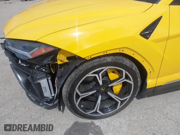 2019 Lamborghini Urus z VIN ZPBUA1ZL7KLA01416, wystawiony jako IAAI lot #41680325 z przebiegiem 72 817 mil mil oraz . Historia ofert i sprzedaży dostępna na DreamBid. Obrazek 19.