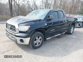 2007 Toyota Tundra SR5 z VIN 5TFBT54117X005726, wystawiony jako IAAI lot #42105716 z przebiegiem 84 828 mil mil oraz . Historia ofert i sprzedaży dostępna na DreamBid. Obrazek 2.