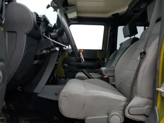 2008 Jeep Wrangler Rubicon z VIN 1J8GA69138L533859, wystawiony jako Copart lot #54202865 z przebiegiem 75 742 mil mil oraz Szkoda całkowita • Salvage title. Historia ofert i sprzedaży dostępna na DreamBid. Obrazek 7.