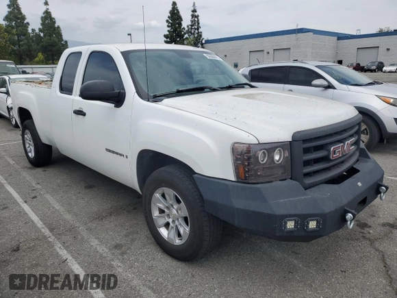 2007 GMC Sierra 1500 SL z VIN 1GTEC19C27Z508489, wystawiony jako Copart lot #56066675 z przebiegiem 158 143 mil mil oraz Szkoda całkowita • Salvage title. Historia ofert i sprzedaży dostępna na DreamBid. Obrazek 4.