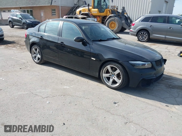 2008 BMW 3 Series 328xi with VIN WBAVC93548K045013, listed as a IAAI auction lot 42183945 with 118,454 mi miles and . Bid and sale history available at DreamBid. Image 1.