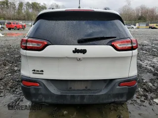 2016 Jeep Cherokee Latitude z VIN 1C4PJMCS1GW139920, wystawiony jako Copart lot #49868215 z przebiegiem 181 977 mil mil oraz Szkoda całkowita • Salvage title. Historia ofert i sprzedaży dostępna na DreamBid. Obrazek 6.