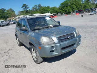 2008 Hyundai Tucson GLS with VIN KM8JM12B68U708699, listed as a IAAI auction lot 42037330 with 115,129 mi miles. Bid and sale history available at carsss.com. Image 1.