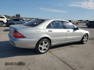 2005 Mercedes-Benz S-Class 5.0L with VIN WDBNG75J05A445852, listed as a Copart auction lot 74355324 with 0 mi miles and Clean Title. Bid and sale history available at carsss.com. Image 3.