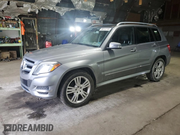 2015 Mercedes-Benz GLK 350 z VIN WDCGG8JB7FG342905, wystawiony jako Copart lot #56513715 z przebiegiem 119 428 mil mil oraz Szkody całkowita. Historia ofert i sprzedaży dostępna na DreamBid. Obrazek 1.