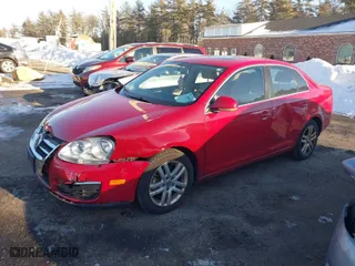 2010 Volkswagen Jetta Sedan Limited with VIN 3VWRZ7AJ4AM026674, listed as a IAAI auction lot 41503985 with 135,879 mi miles. Bid and sale history available at carsss.com. Image 2.