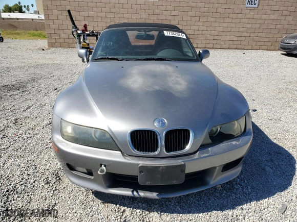 2001 BMW Z3 2.5i with VIN WBACN33491LM03874, listed as a Copart auction lot 77382024 with 268,283 mi miles and Clean Title. Bid and sale history available at carsss.com. Image 5.